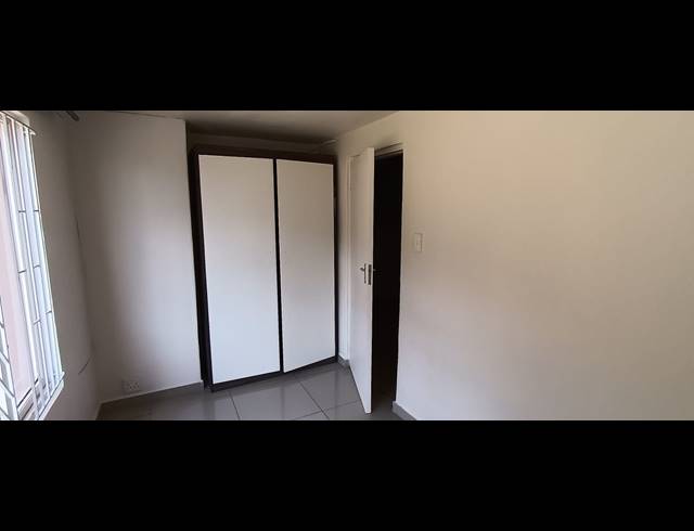 3 BEDROOM FLAT TO LET IN MORNINGSIDE